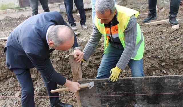 Batman’da ’Çevre ve İklim Dostu Sokak Projesi’nde ilk çivi çakıldı