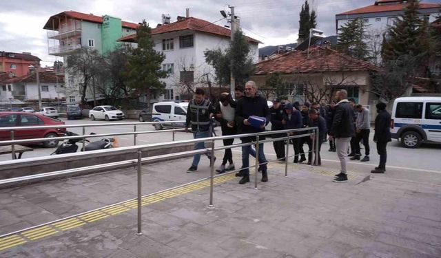 Burdur’da eski eş cinayetinde, katil zanlısı ve yardım eden 6 şahıs tutuklandı