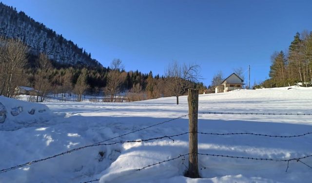 Hava sıcaklıkları düştü, yüksek kesimler beyaza büründü