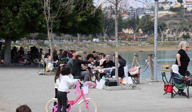 Kışın bahar havası yaşayan Adanalılar pikniğe akın etti