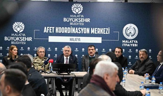 Malatya’da Afet Koordinasyon Toplantısı saat 04.17’de toplandı