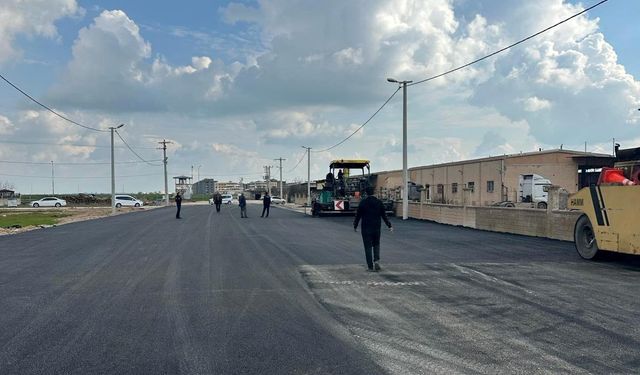 Mardin’de asfaltlama ve parke çalışmaları devam ediyor