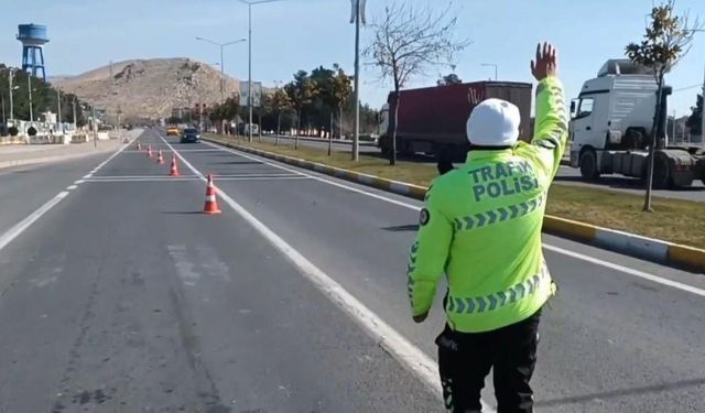 Mardin’de hava destekli trafik denetimi: 19 araç sürücüsüne ceza