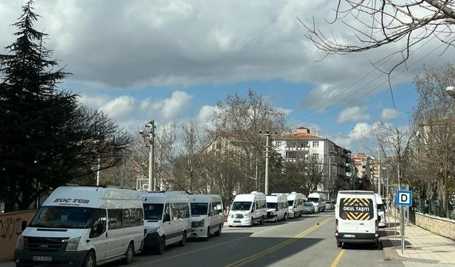 Servis şoförleri ve veliler arasında ücret tartışması