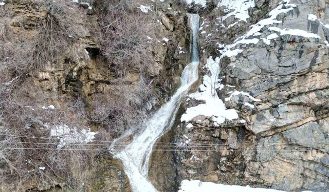 Şırnak’ta şelalede kartpostallık görüntü