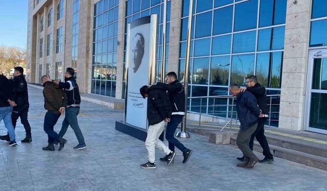 Uşak’taki uyuşturucu operasyonunda 12 kişi tutuklandı