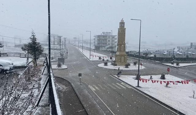 Adıyaman’ın Sincik ilçesine kış yeniden geldi