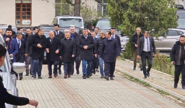 Bakan Tekin acı haberi Tokat’ta aldı, programlarını yarıda kesip Ankara’ya döndü