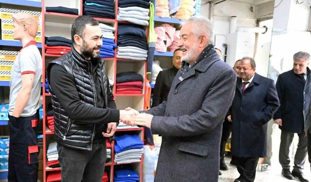 Başkan Başdeğirmen: "Onlar savuruyor biz işimize bakıyoruz”