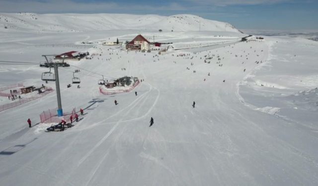 Bingöl’deki Hesarek Kayak Merkezinde sezon kapanıyor