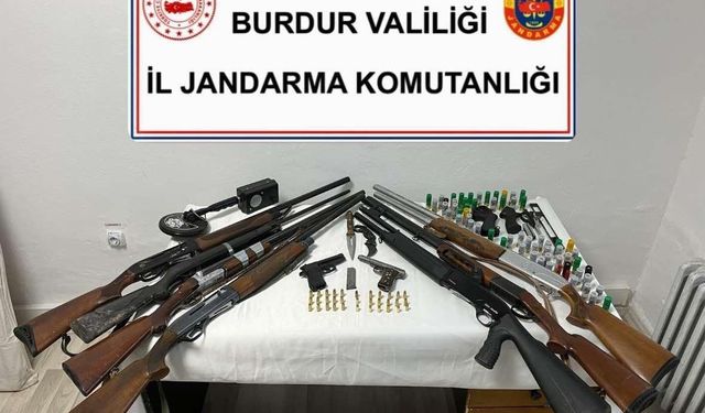 Burdur’da uyuşturucu ve kaçakçılık operasyonları: 2 şahıs tutuklandı