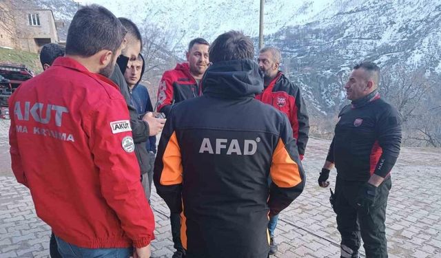 Dere kenarında ceketi ve takma dişleri bulunan 65 yaşındaki adamdan 5 gündür haber alınamıyor