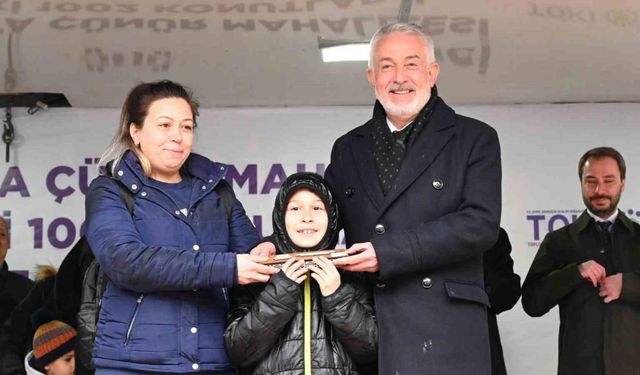 Isparta’da 1002 TOKİ konutunun anahtar teslimi başladı