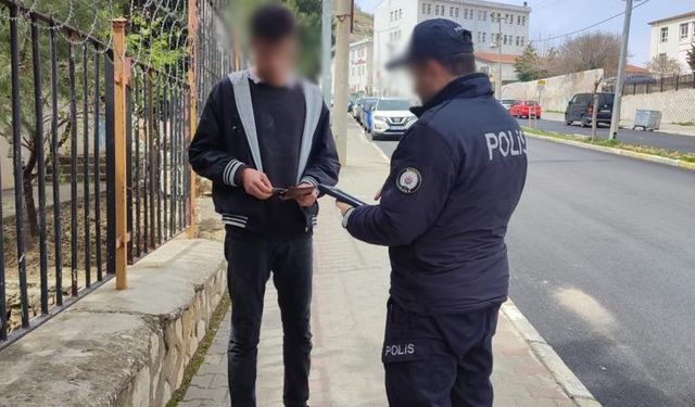 Mardin’de polis ekipleri tarafından okul çevreleri ve servis araçları denetlendi