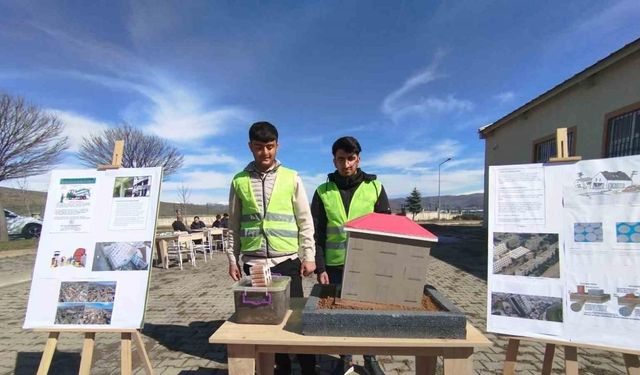 Meslek lisesi öğrencileri, deprem gerçeğine dikkat çekti