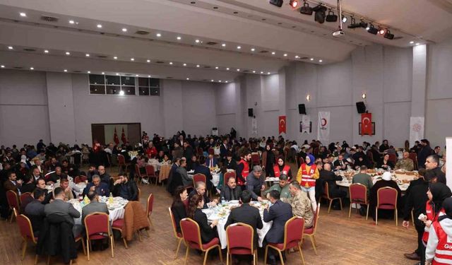 Şehit yakınları ve gaziler iftar yemeğinde bir araya geldi