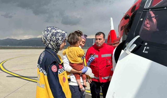 Şırnak’ta enfeksiyon şikayeti olan bebek ambulans helikopter ile Elazığ’a sevk edildi