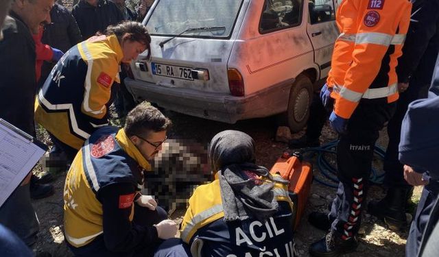 Tekerin arkasına taş koymak isterken aracın hareket etmesiyle sıkışan genç hayatını kaybetti