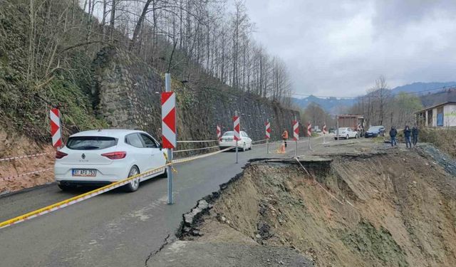 Trabzon’da karayolunda heyelan