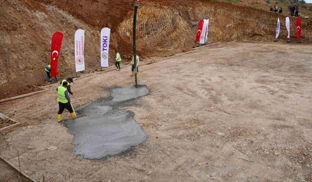 Türkoğlu’nda kalıcı konutların temelleri atıldı