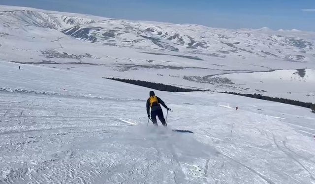 Yalnızçam Kayak Merkezi’nde hafta sonu yoğunluğu