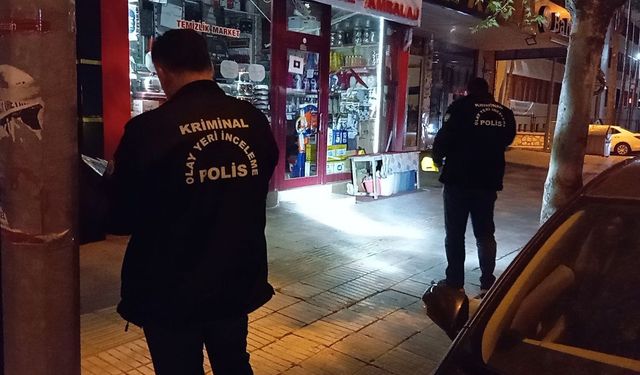 Bıçaklı kavgada ağır yaralanan genç tedavi altına alındı