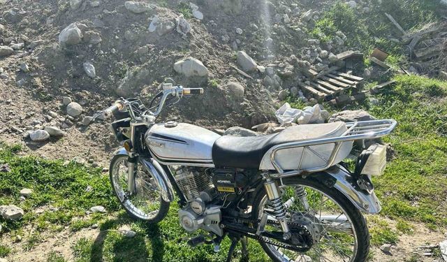 Burdur’da çaldıkları motosikletler ile yakalanan 2 şüpheli tutuklandı