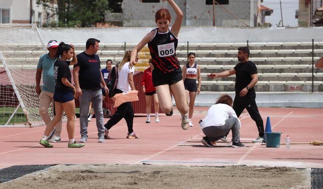 Karaman’da başlayan Atletizm Grup Yarışmalarına 14 ilden 425 sporcu katılıyor