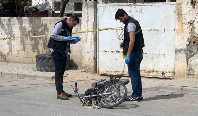 Karaman’da motosiklet sürücüsünün ağır yaralandığı kaza kamerada