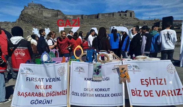 Kars’ta Otizm Günü etkinliği