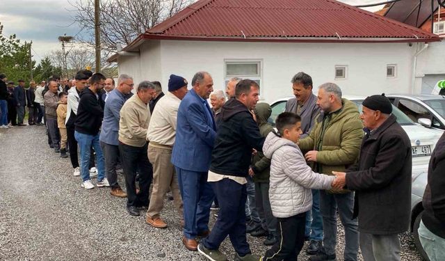 Köylerde toplu bayramlaşma geleneği sürüyor