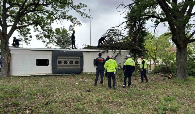 Metro Turizm otobüsü kaza yaptı: 11 yaralı