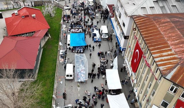 Muş’ta kurulan bayram pazarında son gün yoğunluğu yaşandı