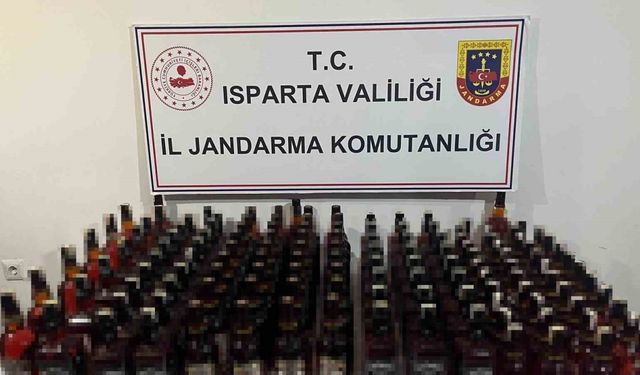 Satılmak üzere Isparta’ya getirilen 211 litre kaçak içki ele geçirildi