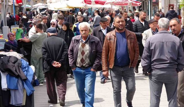 Yozgat’ta çarşı ve pazarda bayram yoğunluğu yaşanıyor