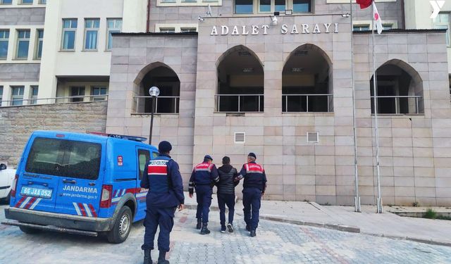 Yozgat’ta dolandırıcılık suçundan aranan şahıs yakalandı