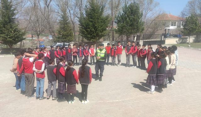 Yozgat’ta öğrencilere uygulamalı trafik eğitimi