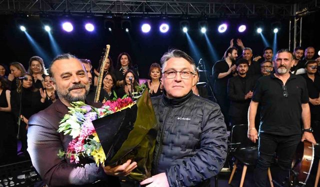 “Akademinin Sesi Korosu”nun Verdiği Konser Büyük Beğeni Topladı