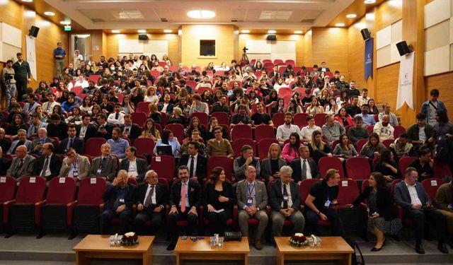 Atılım Üniversitesi Mühendislik Bilimleri ve Araştırmaları Kongresinde genç araştırmacıların 108 bildirisi sunuldu