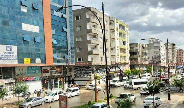 Cizre’de sağanak yağmur etkili oldu