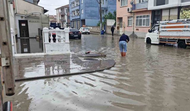 Çorum’da sağanak hayatı olumsuz etkiledi