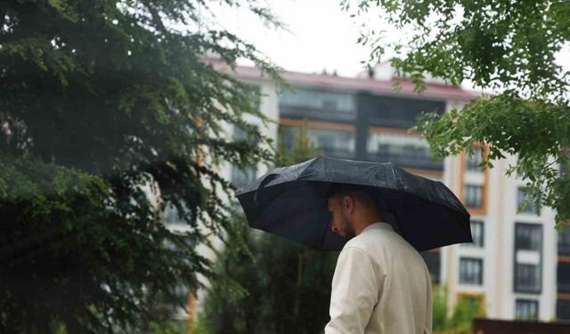 Elazığ’da sağanak yağış etkili oldu