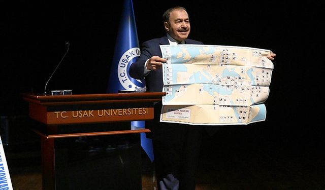 Eski Orman ve Su İşleri Bakanı Prof. Dr. Eroğlu, Uşak Üniversitesi öğrencileriyle buluştu