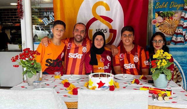 Evliliklerinin 17. yıl dönümünü Galatasaray şampiyonluğuyla beraber kutladılar