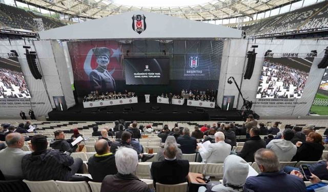 Hasan Arat: “Bu kongrede Beşiktaş’ı farklı yerlere götüreceğimiz belli oldu”