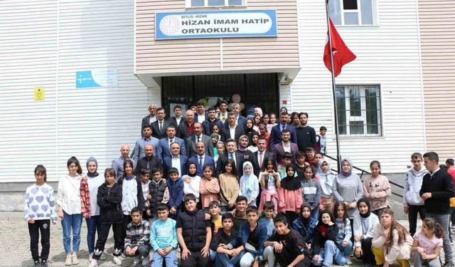 Hizan’da “Bilim Fuarı” sergisi açıldı