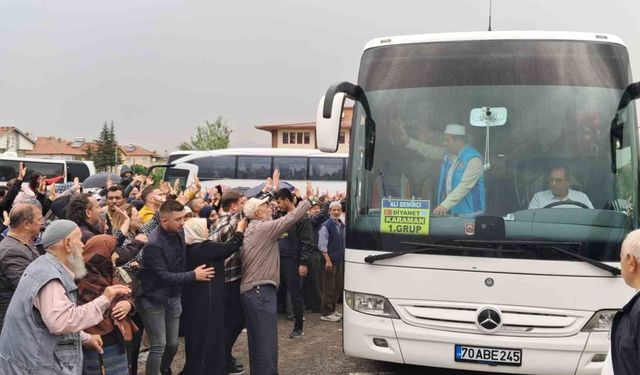 Karaman’dan ilk hac kafilesi dualarla uğurlandı