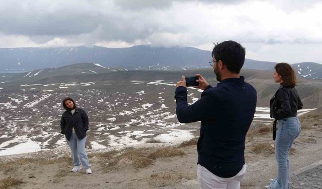 Nemrut Kalderası’na ziyaretçi akını