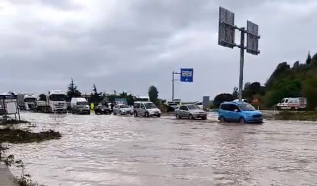 Nevşehir’de sağanak ulaşımda aksamalara neden oldu