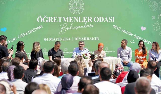 ‘Öğretmenler Odası Buluşmaları’nın 10’uncusu Diyarbakır’da gerçekleşti